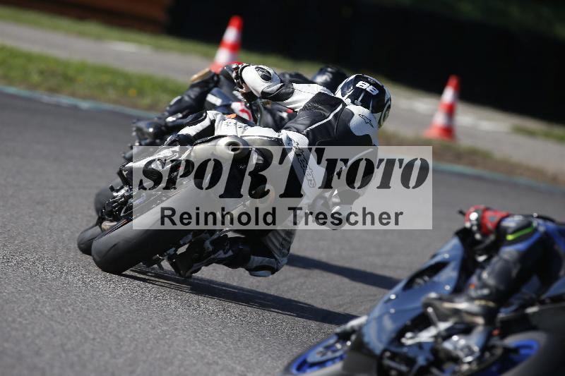 /Archiv-2023/75 29.09.2023 Speer Racing ADR/Gruppe gelb/backside